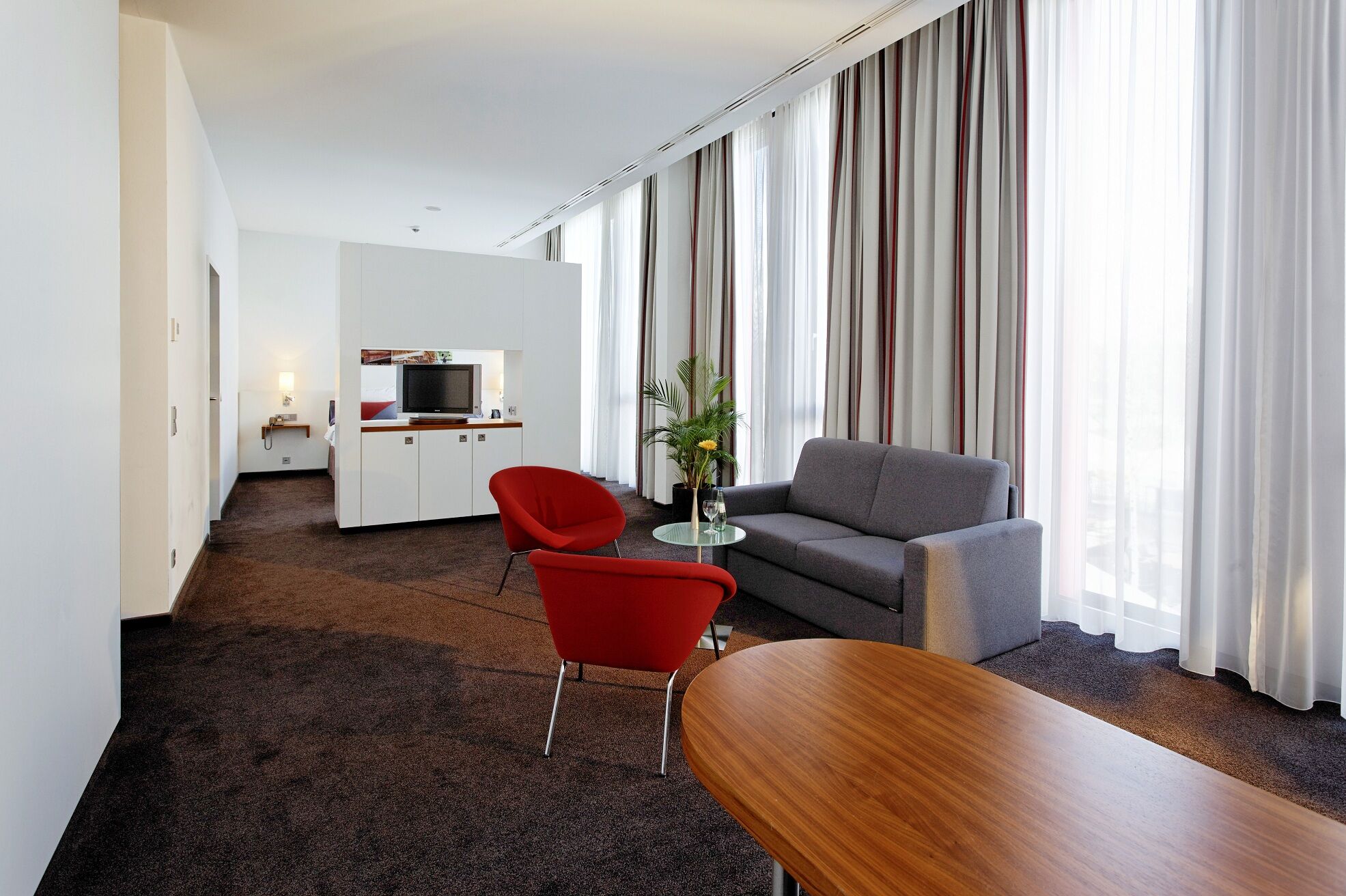 Hilton Garden Inn Stuttgart Neckarpark Exterior photo